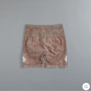 She wolves forever seamless everson shorts